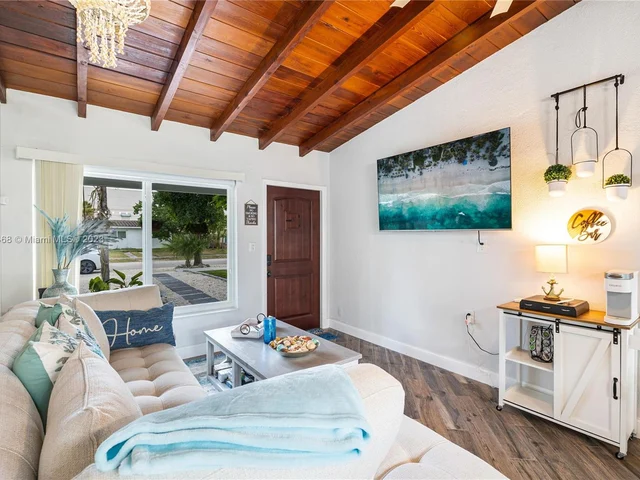 805 SW 22nd Ave, Fort Lauderdale FL 33312