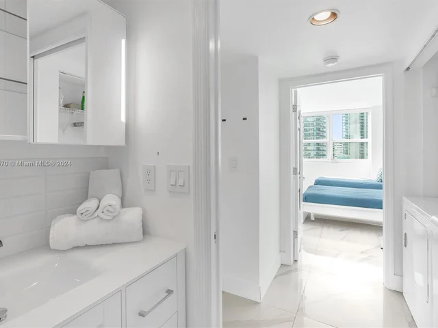 1155 Brickell Bay Dr # 903, Miami FL 33131