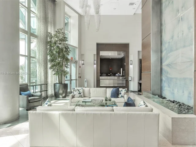 1155 Brickell Bay Dr # 903, Miami FL 33131