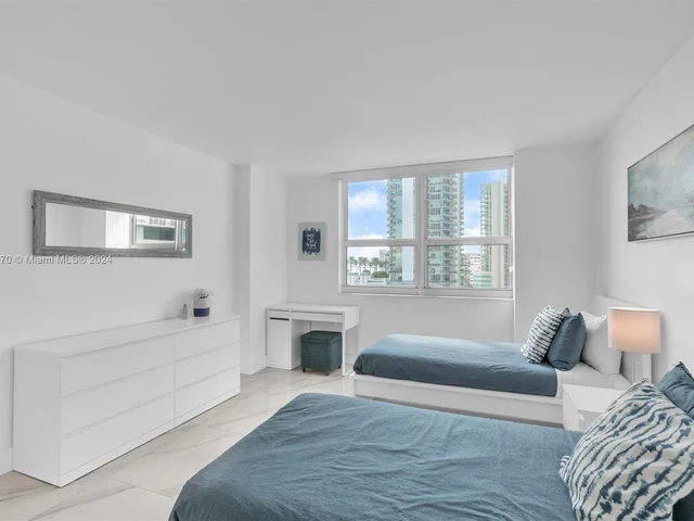 1155 Brickell Bay Dr # 903, Miami FL 33131