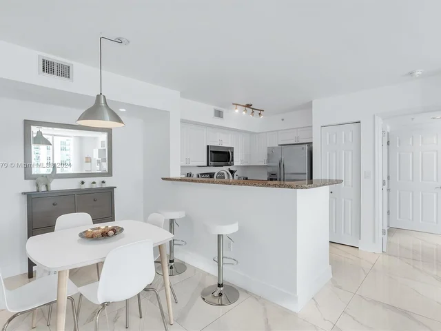 1155 Brickell Bay Dr # 903, Miami FL 33131