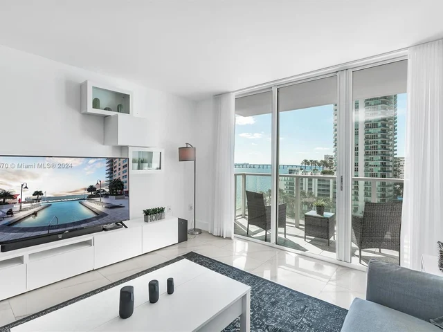 1155 Brickell Bay Dr # 903, Miami FL 33131