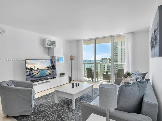 1155 Brickell Bay Dr # 903, Miami FL 33131