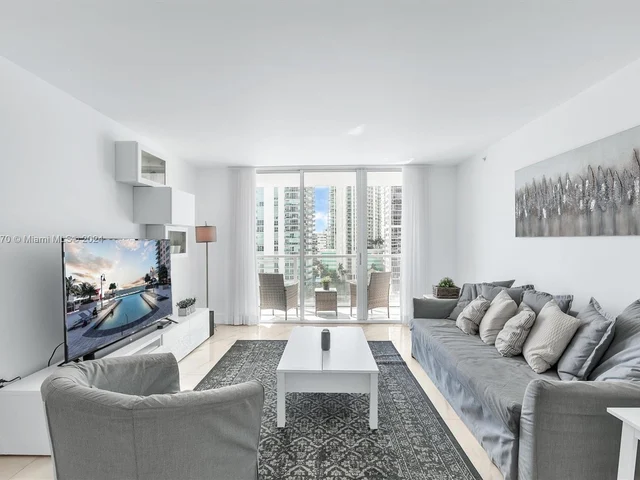 1155 Brickell Bay Dr # 903, Miami FL 33131