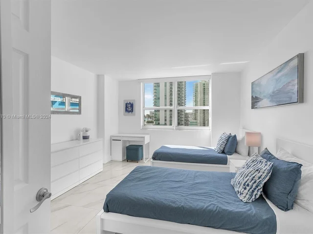 1155 Brickell Bay Dr # 903, Miami FL 33131