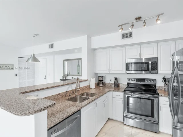 1155 Brickell Bay Dr # 903, Miami FL 33131