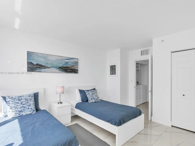 1155 Brickell Bay Dr # 903, Miami FL 33131