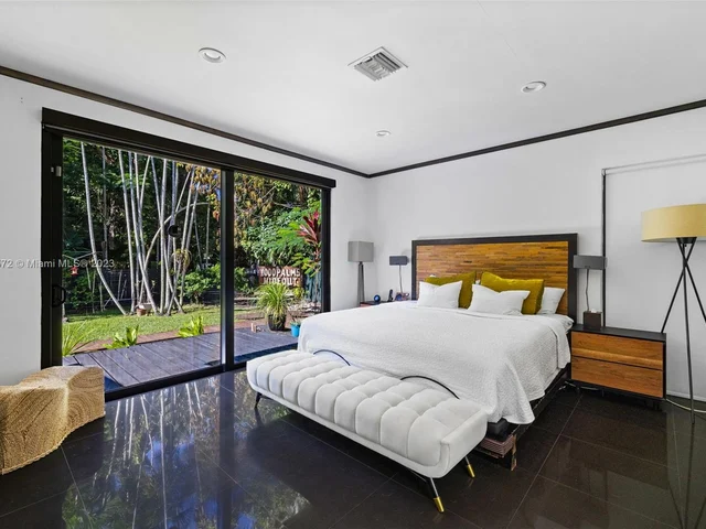 14560 NE 3rd Ct, Miami FL 33161