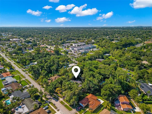 14560 NE 3rd Ct, Miami FL 33161