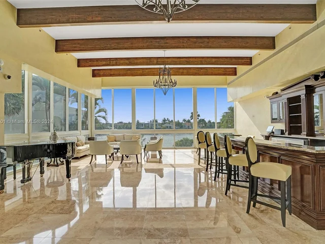 20281 E Country Club Dr # 207, Aventura FL 33180