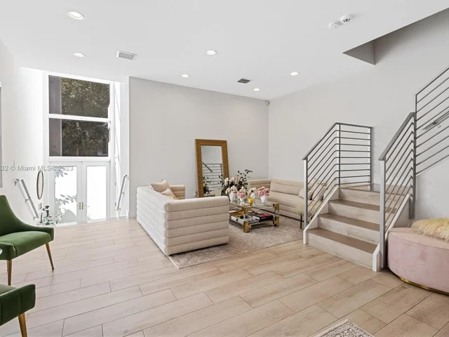 2871 SW 33RD CT #2, Miami FL 33133