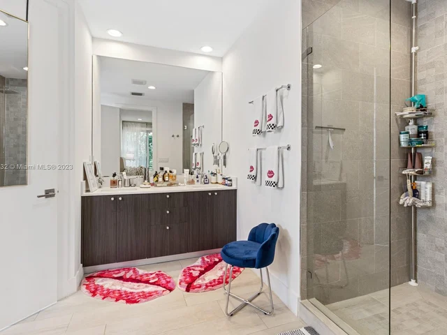 2871 SW 33RD CT #2, Miami FL 33133