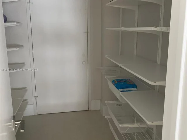 2780 NE 183rd St # 704, Aventura FL 33160