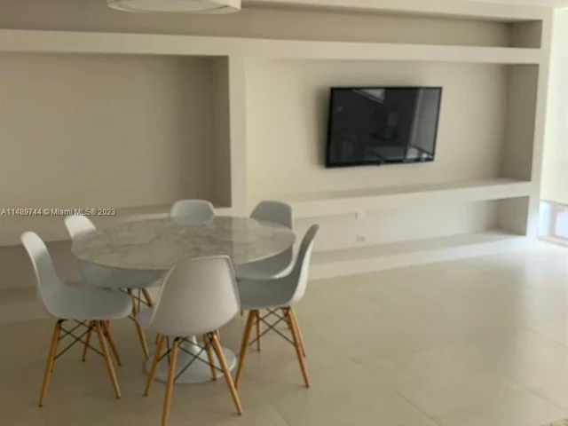 2780 NE 183rd St # 704, Aventura FL 33160