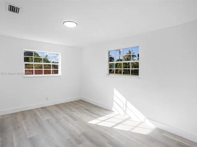 4840 NW 13th St, Lauderhill FL 33313