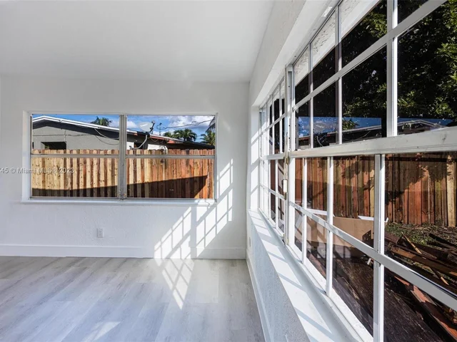 4840 NW 13th St, Lauderhill FL 33313