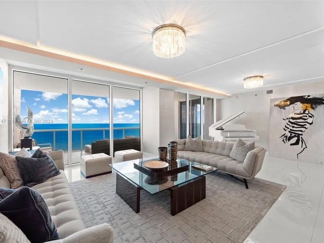 2711 S Ocean Dr # 2004, Hollywood FL 33019