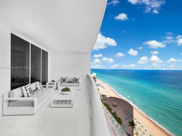 2711 S Ocean Dr # 2004, Hollywood FL 33019