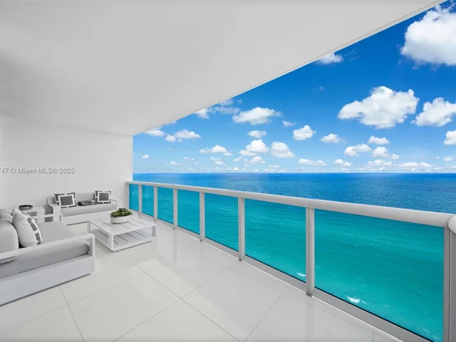 2711 S Ocean Dr # 2004, Hollywood FL 33019