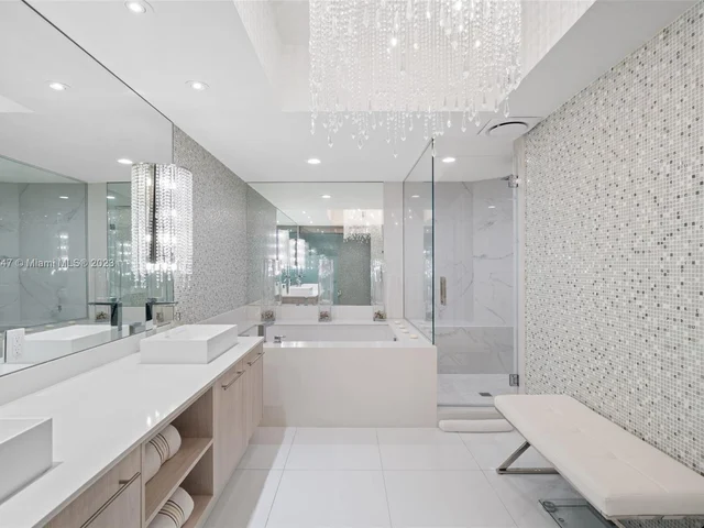 2711 S Ocean Dr # 2004, Hollywood FL 33019