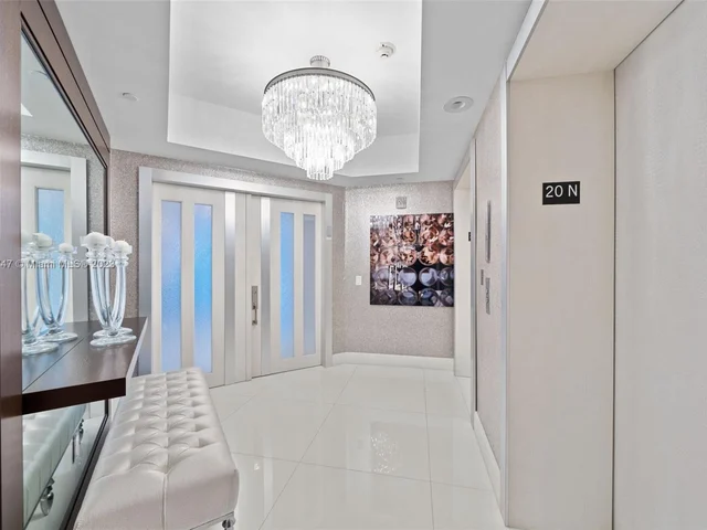 2711 S Ocean Dr # 2004, Hollywood FL 33019