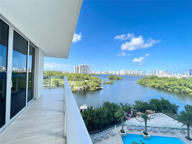 16385 Biscayne Blvd # 607, North Miami Beach FL 33160
