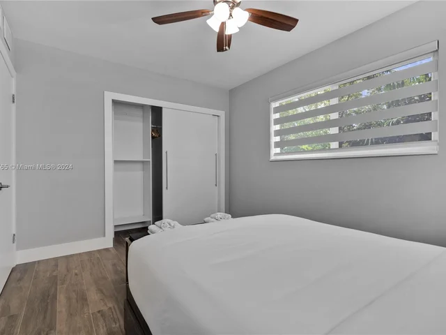 320 N Rainbow Dr, Hollywood FL 33021