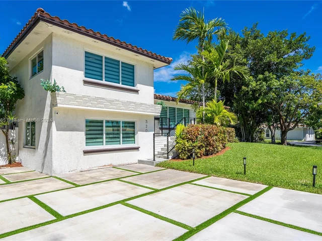 320 N Rainbow Dr, Hollywood FL 33021