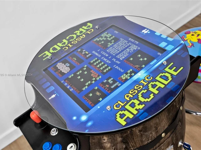 320 N Rainbow Dr, Hollywood FL 33021