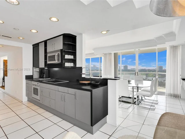 20281 E Country Club Dr # 801, Aventura FL 33180