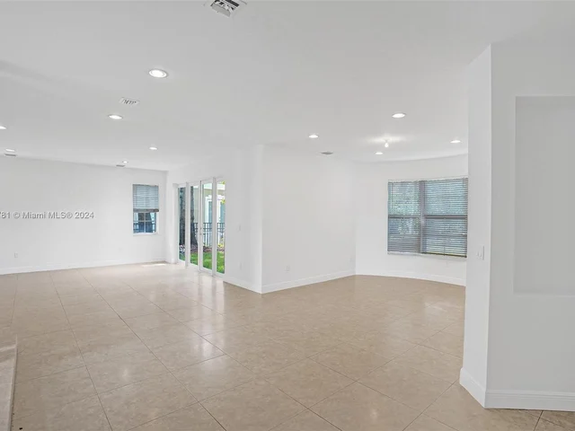 3547 Forest View Cir # 0, Dania Beach FL 33312