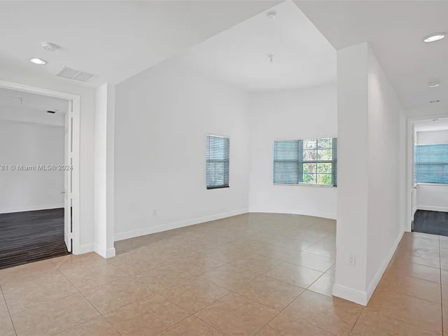 3547 Forest View Cir # 0, Dania Beach FL 33312