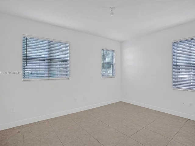 3547 Forest View Cir # 0, Dania Beach FL 33312