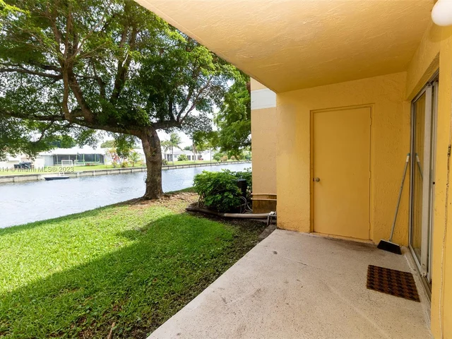 7630 Westwood Dr # 303, Tamarac FL 33321