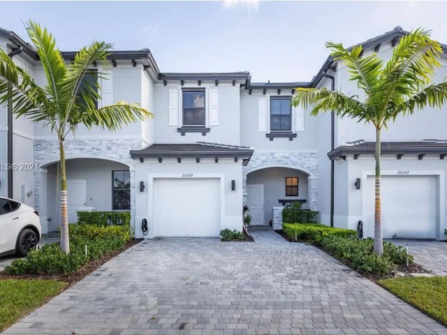 20369 NW 4th Path, Miami Gardens FL 33169