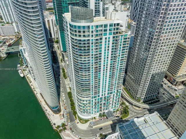 300 S Biscayne Blvd # 2616, Miami FL 33131
