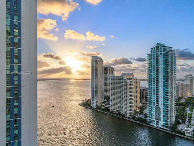 300 S Biscayne Blvd # 2616, Miami FL 33131