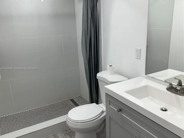 555 NE 123rd St # A, North Miami FL 33161