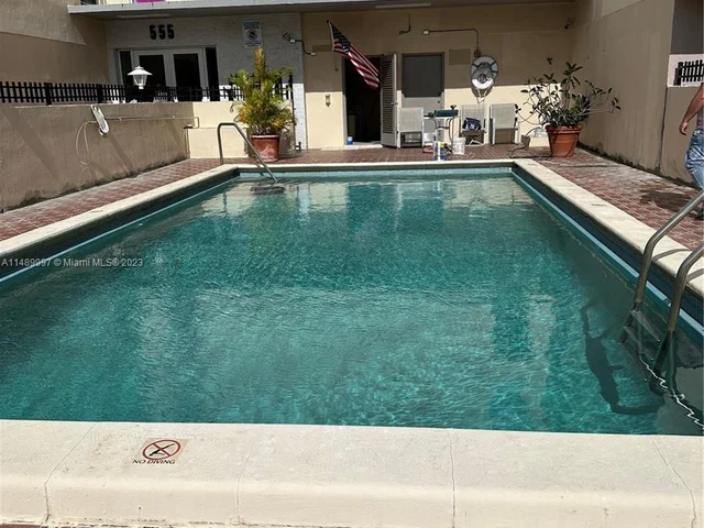 555 NE 123rd St # A, North Miami FL 33161