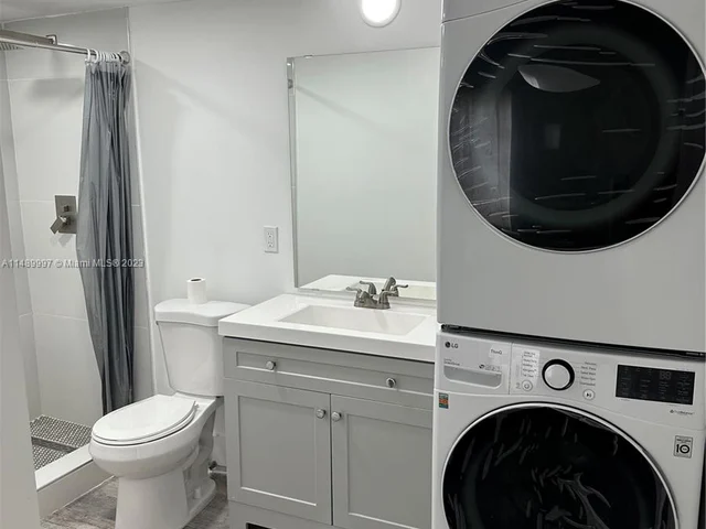 555 NE 123rd St # A, North Miami FL 33161