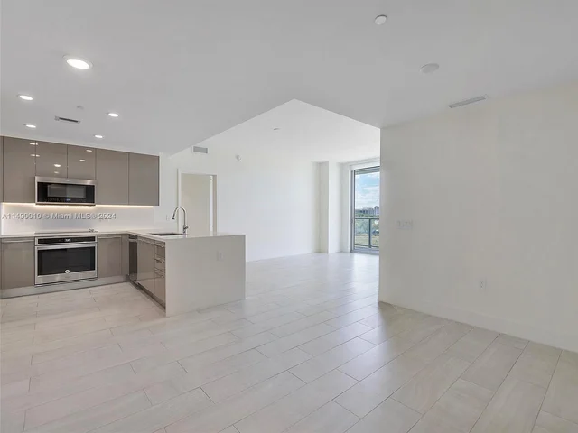 2000 METROPICA WAY # 506, Sunrise FL 33323