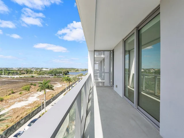 2000 METROPICA WAY # 506, Sunrise FL 33323