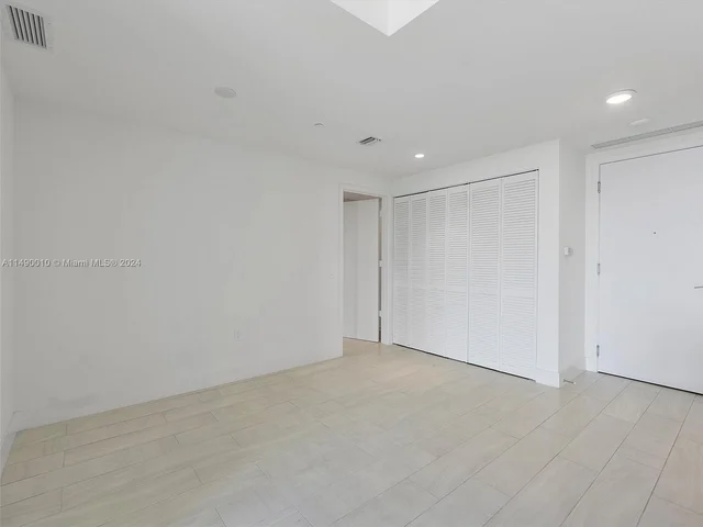 2000 METROPICA WAY # 506, Sunrise FL 33323