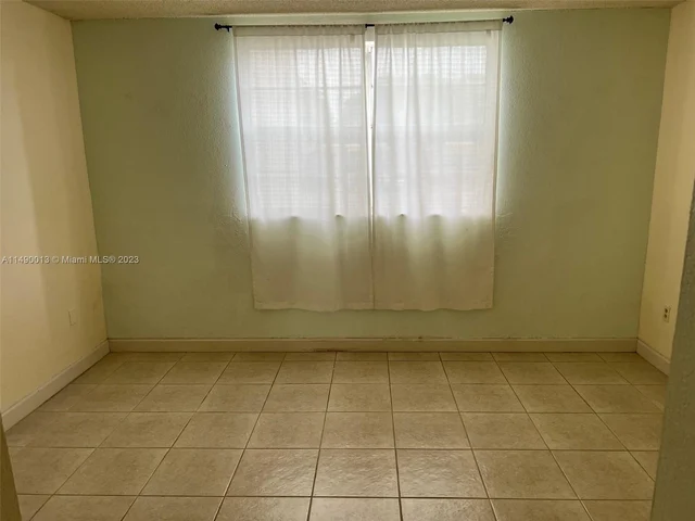 10900 SW 104th St # 103, Miami FL 33176