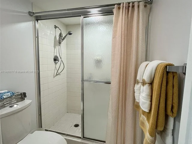 1200 SW 125th Ave # 405L, Pembroke Pines FL 33027