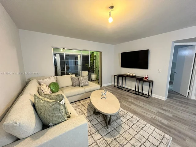 1200 SW 125th Ave # 405L, Pembroke Pines FL 33027