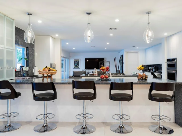 2225 Arch Creek Dr, North Miami FL 33181