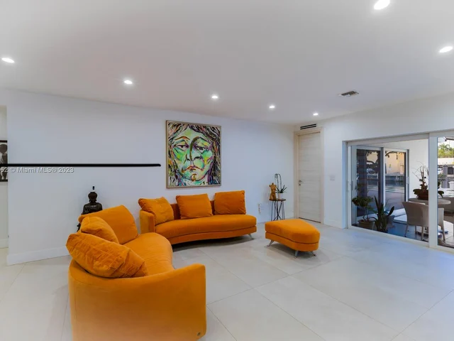 2225 Arch Creek Dr, North Miami FL 33181