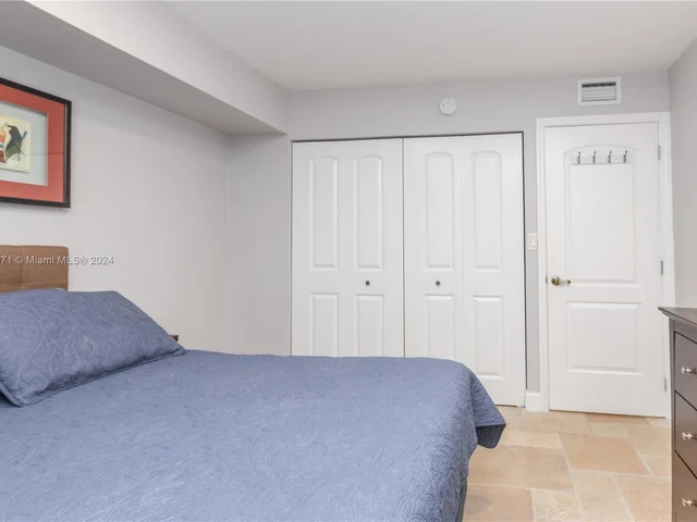 2780 NE 183rd St # 117, Aventura FL 33160