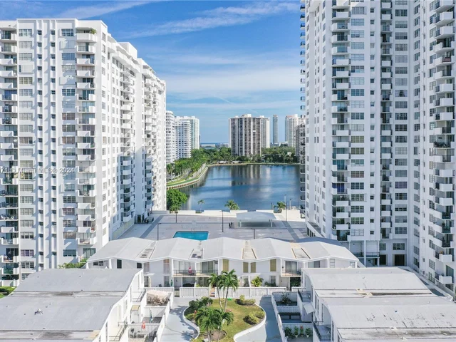 2780 NE 183rd St # 117, Aventura FL 33160